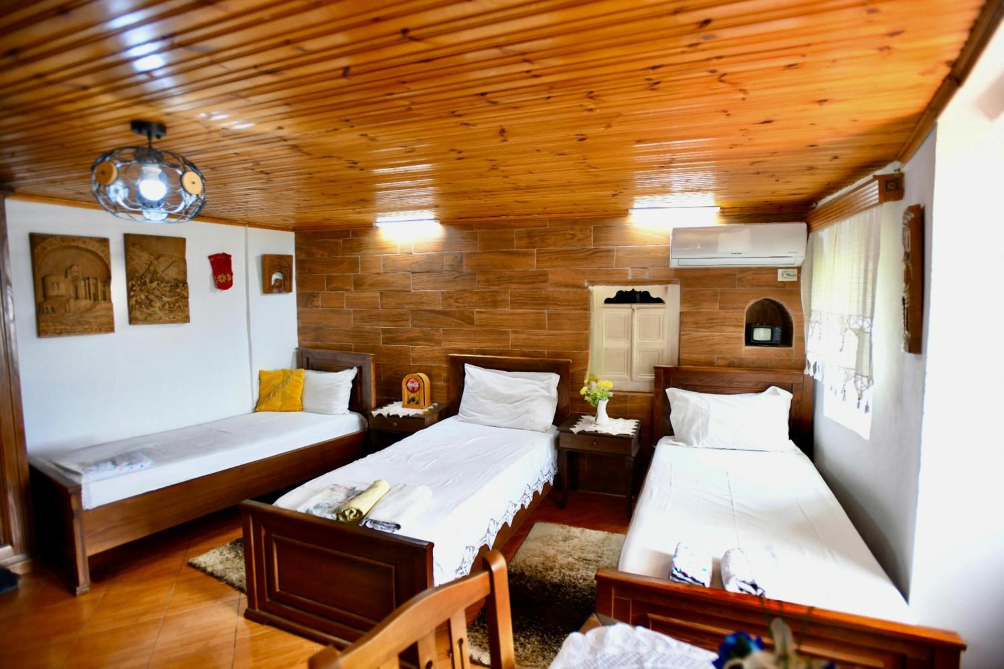 Guesthouse Alvaro Kadiu Berat Zimmer foto